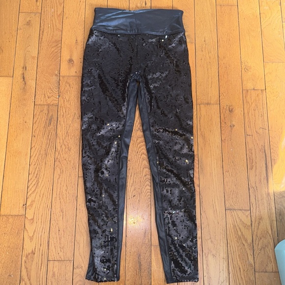 Black Spanx sequin leggings - Picture 3 of 4